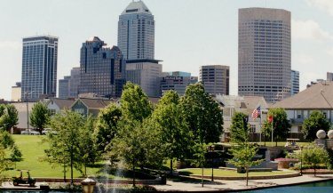 downtown indianapolis city skyline